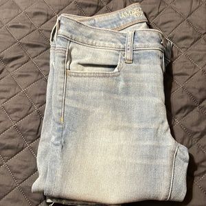 Up for sale women’s American Eagle blue JEggins size 6 long